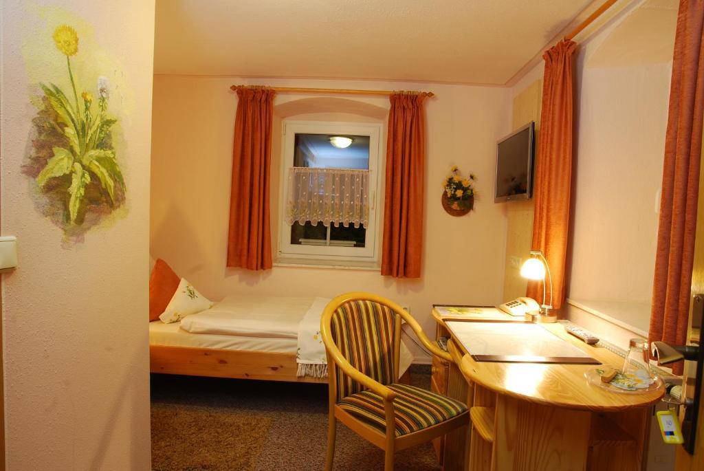 Logis L'Auberge Gutshof بيشوفسفيردا الغرفة الصورة