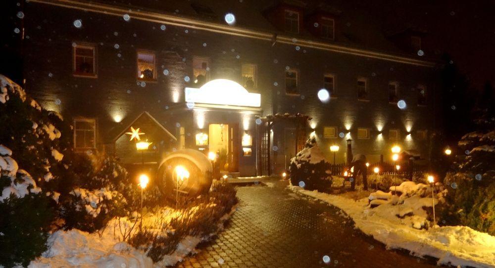 Logis L'Auberge Gutshof بيشوفسفيردا المظهر الخارجي الصورة