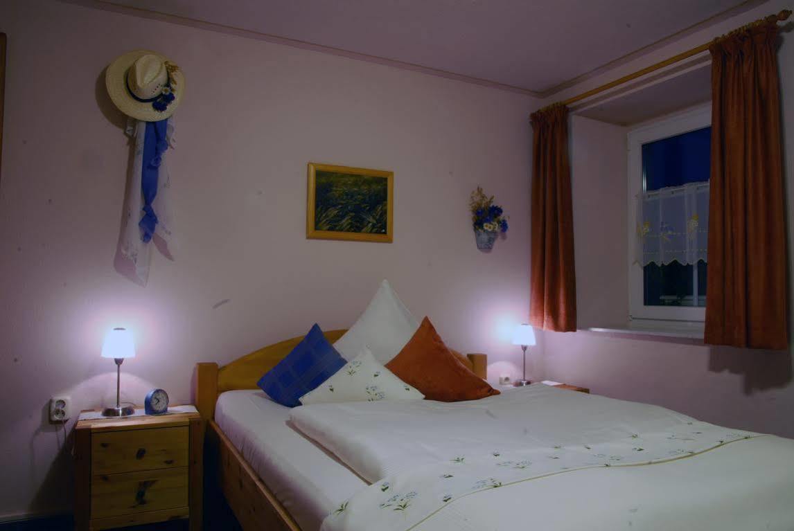Logis L'Auberge Gutshof بيشوفسفيردا المظهر الخارجي الصورة