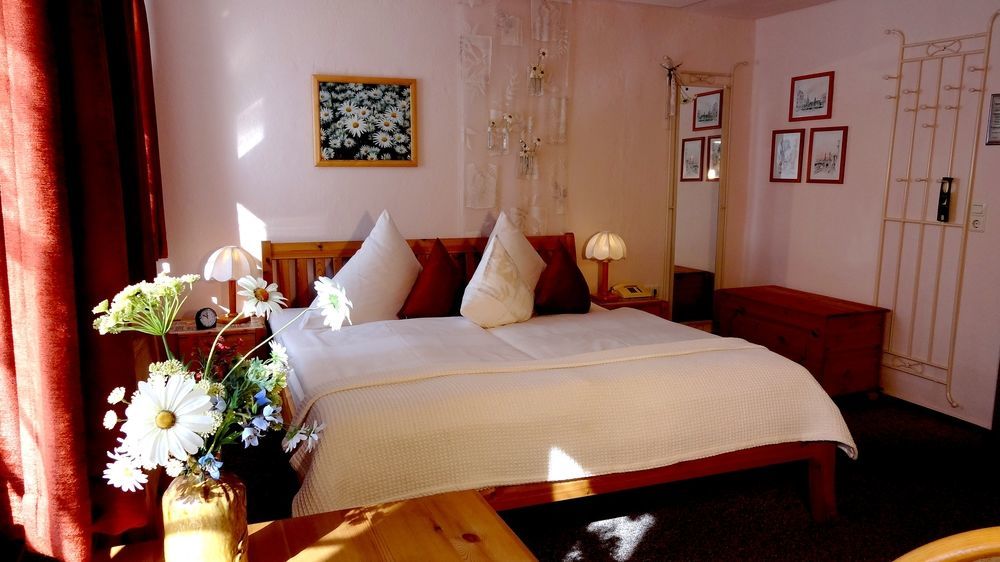 Logis L'Auberge Gutshof بيشوفسفيردا المظهر الخارجي الصورة